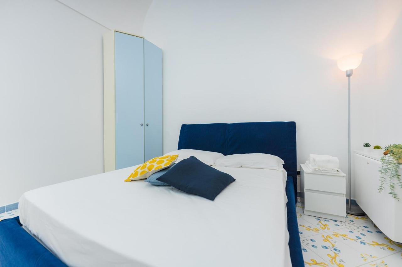 Aparthotel Il Poeta Procida Exterior foto