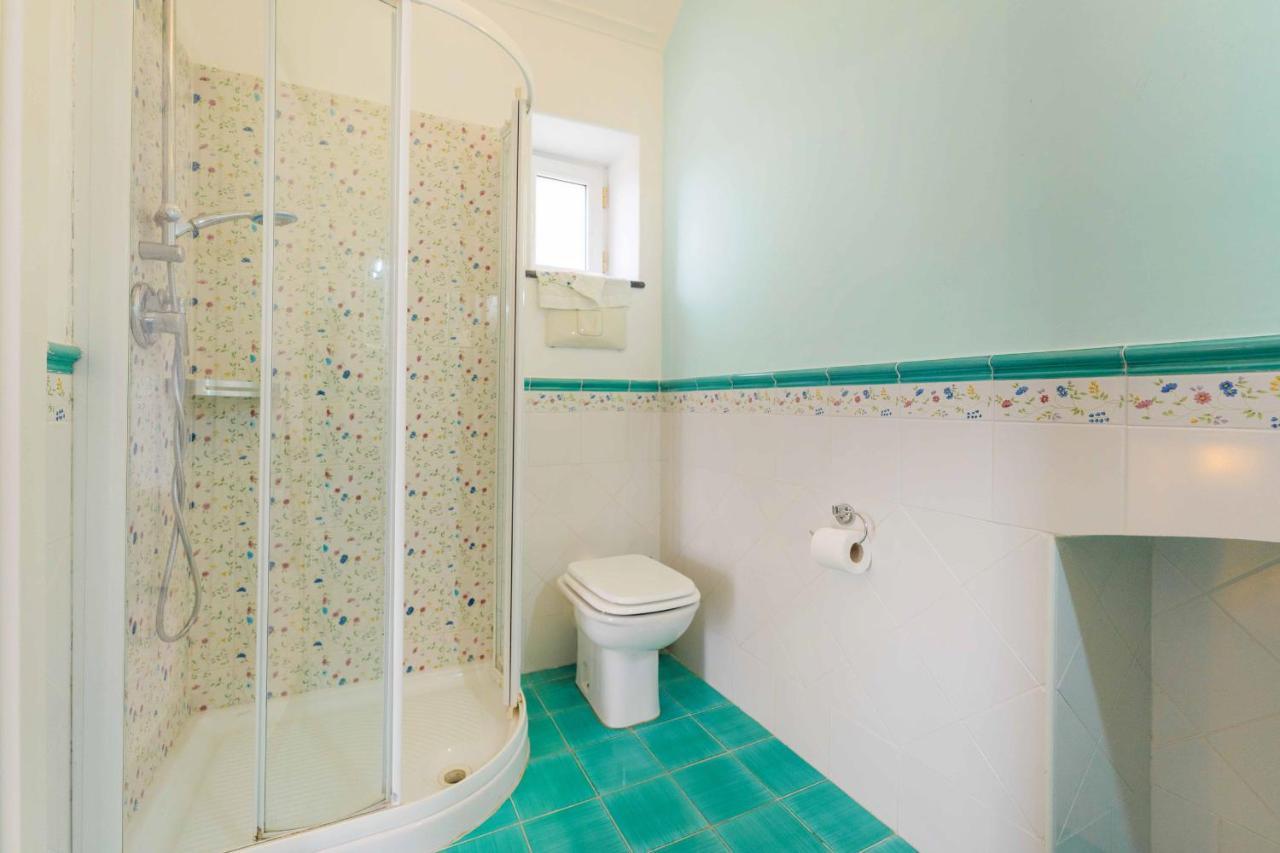 Aparthotel Il Poeta Procida Exterior foto