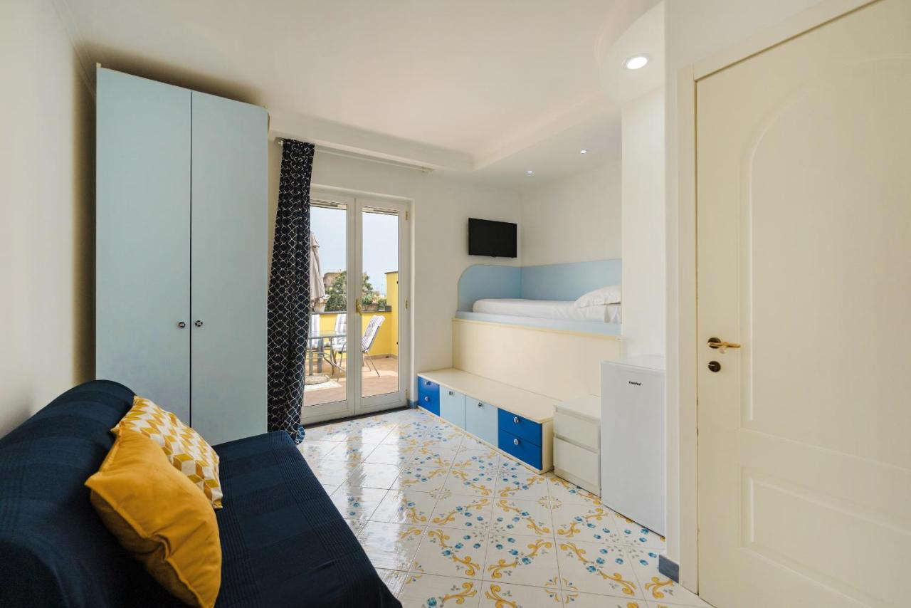 Aparthotel Il Poeta Procida Exterior foto