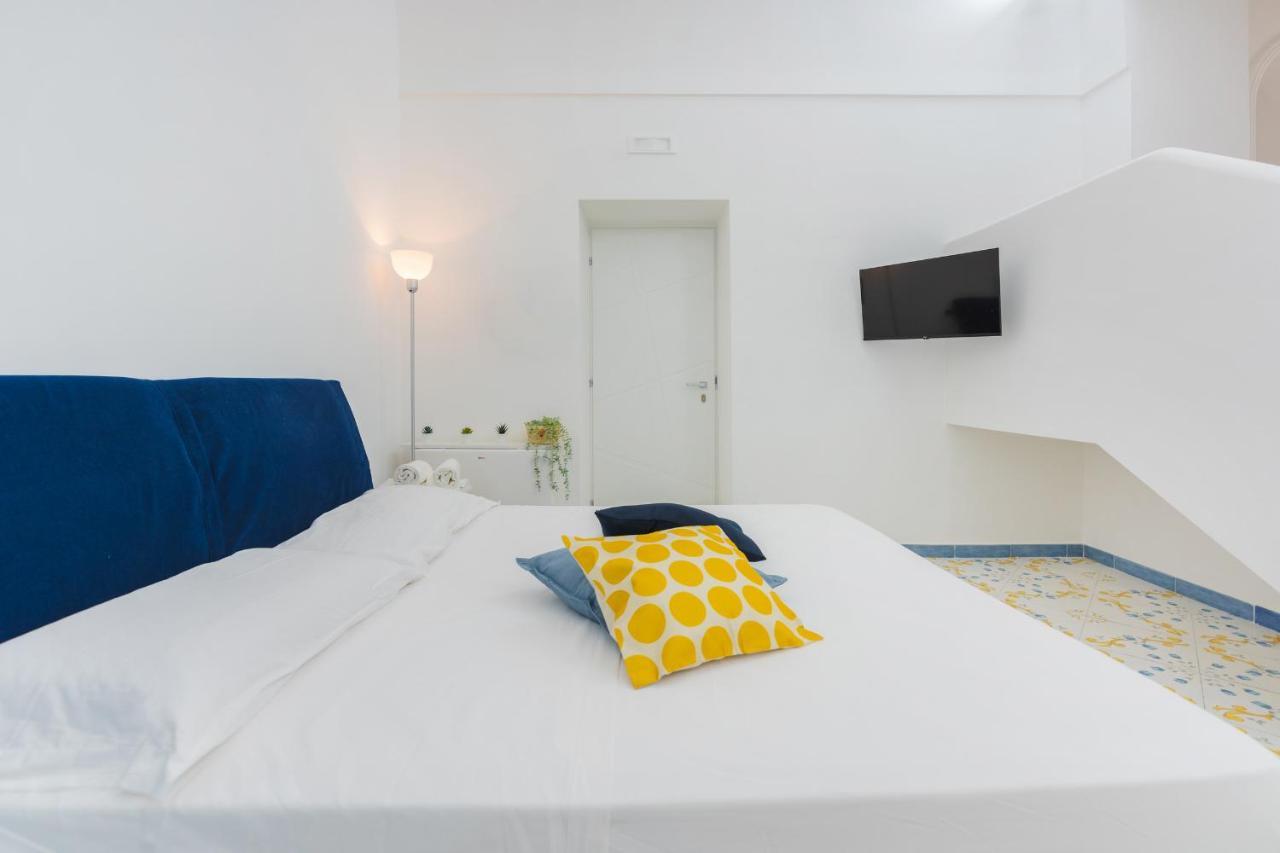 Aparthotel Il Poeta Procida Exterior foto