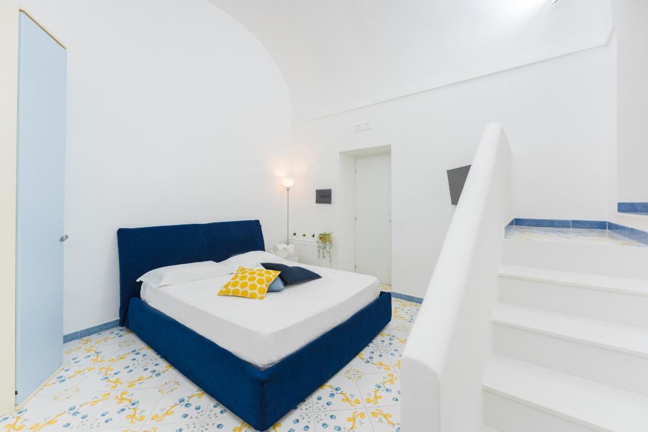 Aparthotel Il Poeta Procida Exterior foto