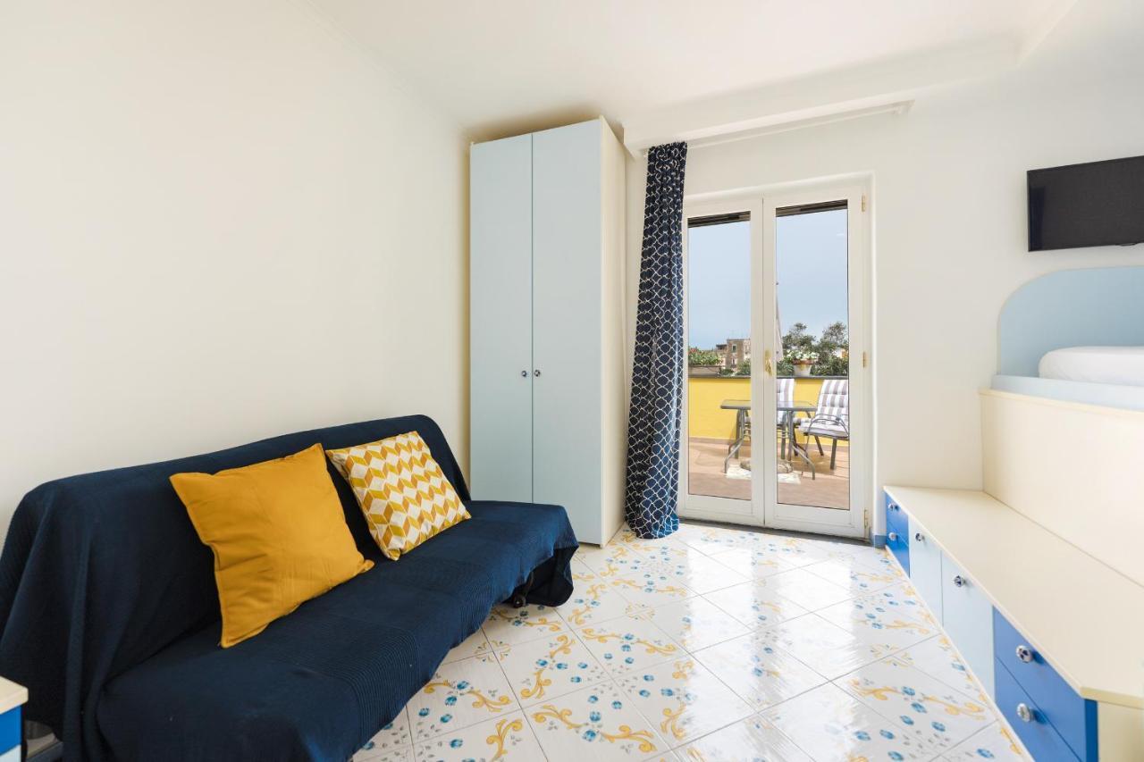Aparthotel Il Poeta Procida Exterior foto